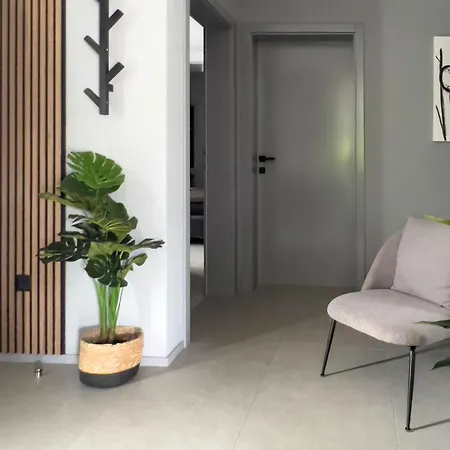 Semesterbostad Anthea Paola By Interhome *