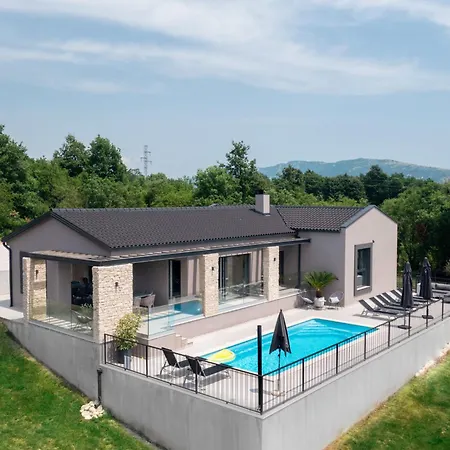 Anthea Paola By Interhome *